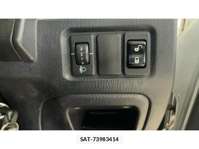 Subaru SAMBAR TRUCK 2012-02 8831828-11