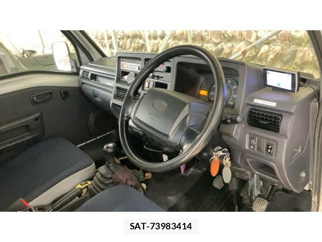 Subaru SAMBAR TRUCK 2012-02 8831828-8