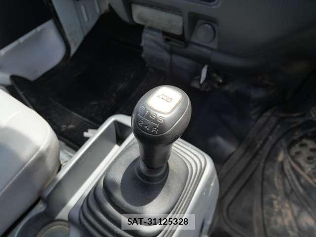 Subaru SAMBAR TRUCK 2006-07 8831829-22