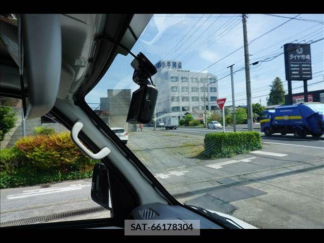 Subaru SAMBAR 2018-05 6642630-13