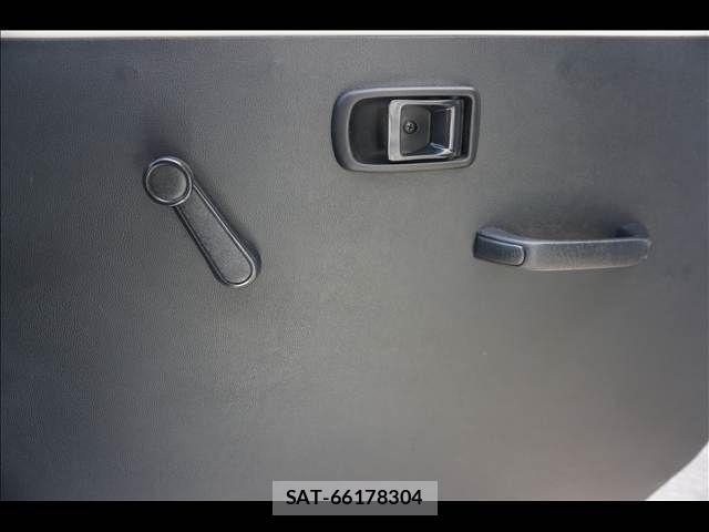Subaru SAMBAR 2018-05 6642630-14