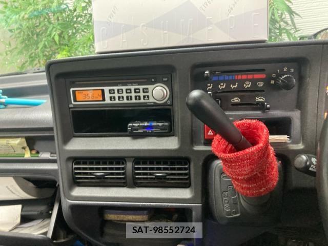Subaru SAMBAR 2011-02 7021668-13