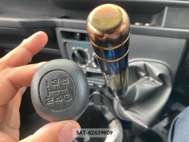 Subaru SAMBAR 2019-04 7620434-17