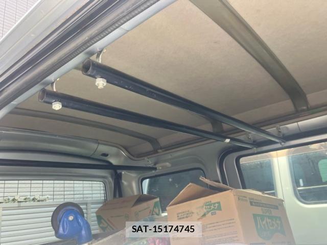 Subaru SAMBAR 2012-06 8317398-22