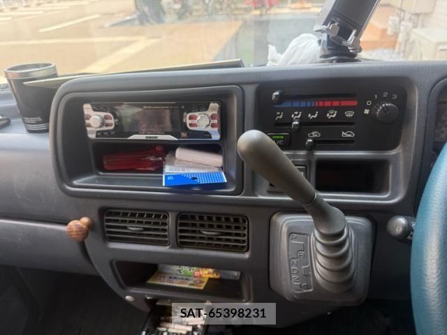 Subaru SAMBAR 2004-01 8338035-16