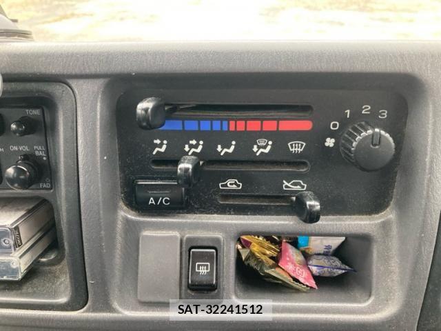Subaru SAMBAR 2005-03 7060904-18