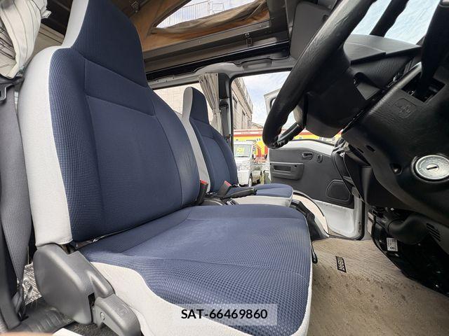 Subaru SAMBAR 2010-10 7272581-26