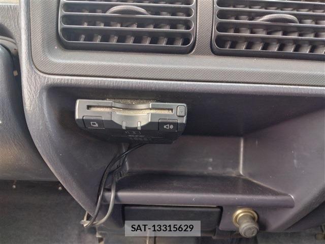 Subaru SAMBAR 2011-08 7620442-19