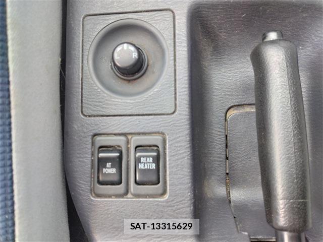 Subaru SAMBAR 2011-08 7620442-20