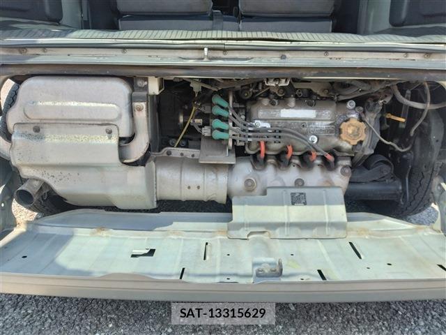 Subaru SAMBAR 2011-08 7620442-27