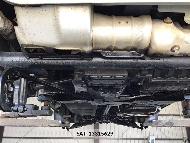 Subaru SAMBAR 2011-08 7620442-29
