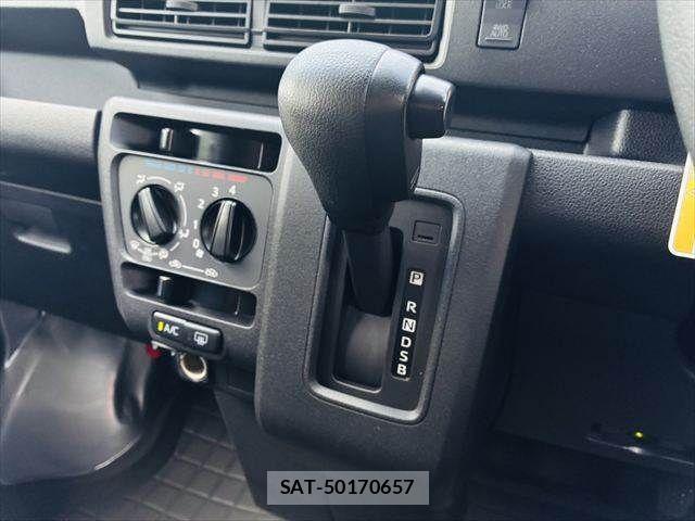 Subaru SAMBAR 2023-01 8317399-29