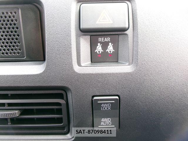 Subaru SAMBAR 2026-06 8884413-18