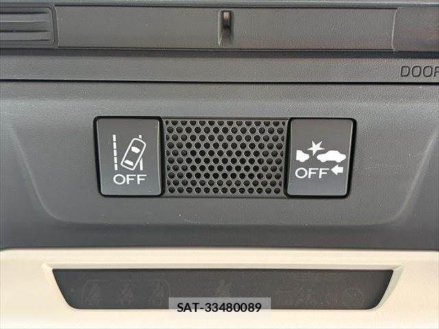 Subaru SUBARU 2017-08 7963943-6