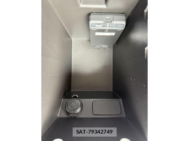 Subaru SUBARU 2017-05 8038526-9