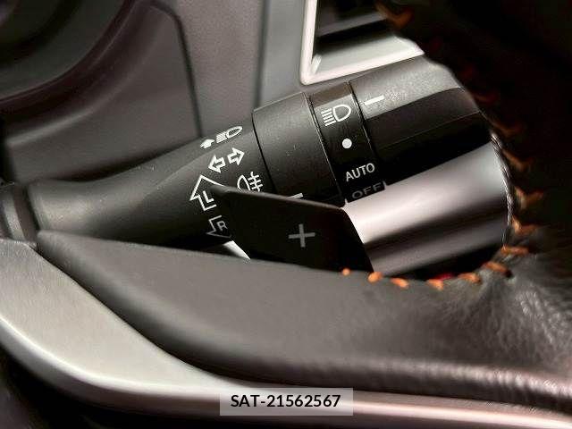 Subaru SUBARU 2017-07 8338038-9