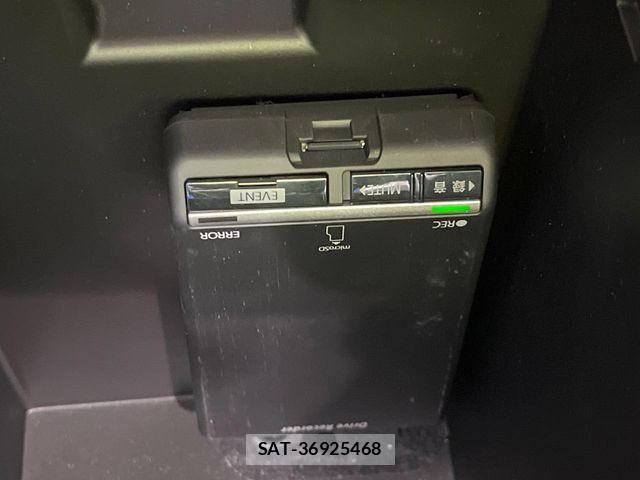 Subaru SUBARU 2018-04 8338040-6