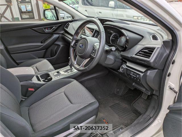 Subaru SUBARU 2017-08 8372241-1