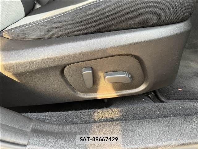 Subaru XV HYBRID 2013-07 5879885-16