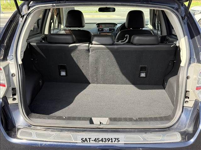 Subaru XV HYBRID 2013-12 6273028-10
