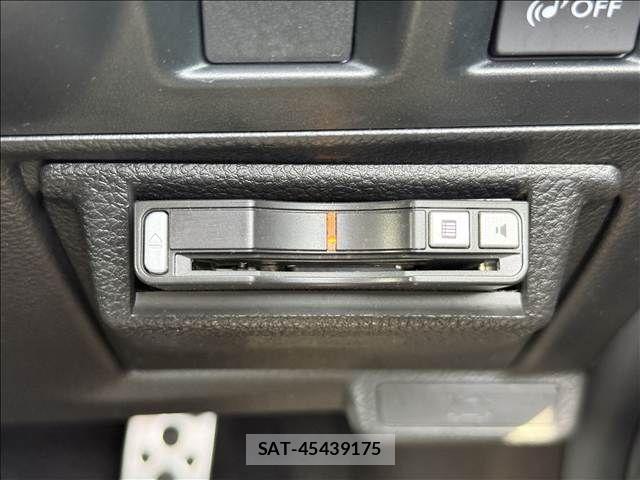 Subaru XV HYBRID 2013-12 6273028-15
