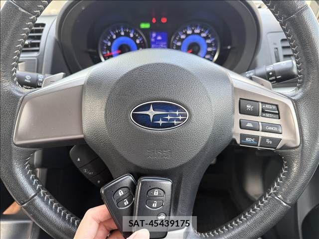 Subaru XV HYBRID 2013-12 6273028-17