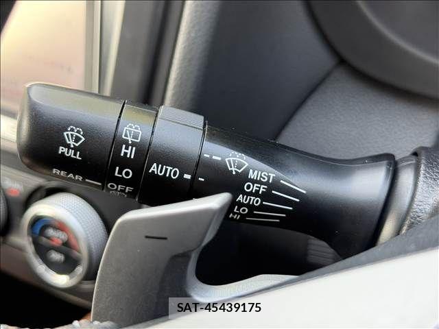 Subaru XV HYBRID 2013-12 6273028-27