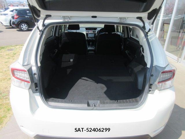 Subaru XV HYBRID 2015-09 6717447-9