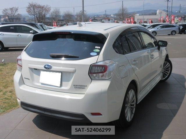 Subaru XV HYBRID 2015-09 6717447-2