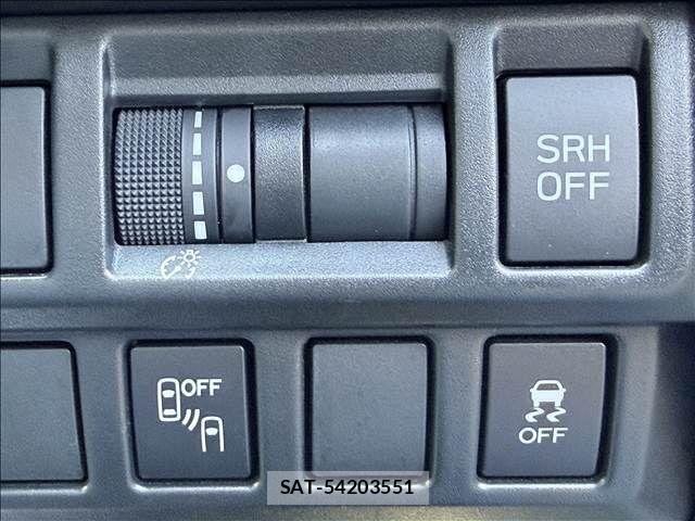 Subaru XV HYBRID 1991-07 6817450-13