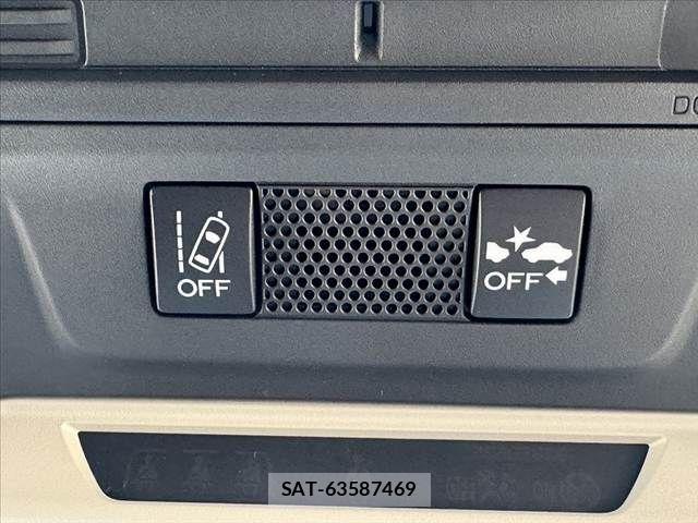 Subaru XV HYBRID 2021-06 7060925-28