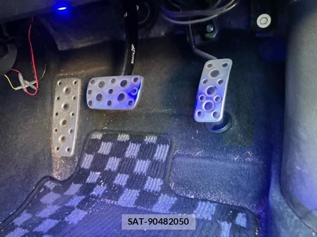 Subaru XV HYBRID 2013-06 7060926-23