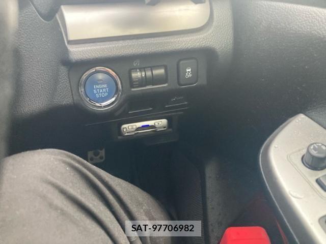 Subaru XV HYBRID 2013-07 7215609-9