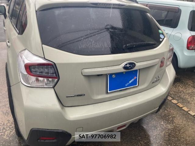 Subaru XV HYBRID 2013-07 7215609-2