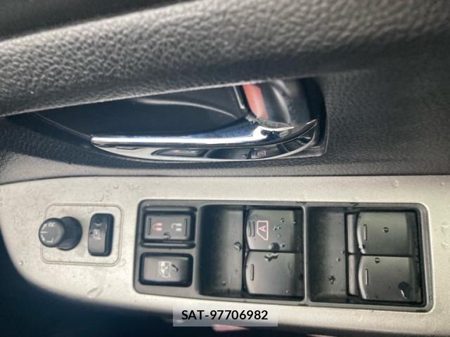 Subaru XV HYBRID 2013-07 7215609-8