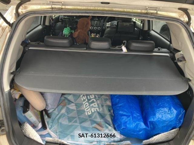 Subaru XV HYBRID 2013-07 7215608-12