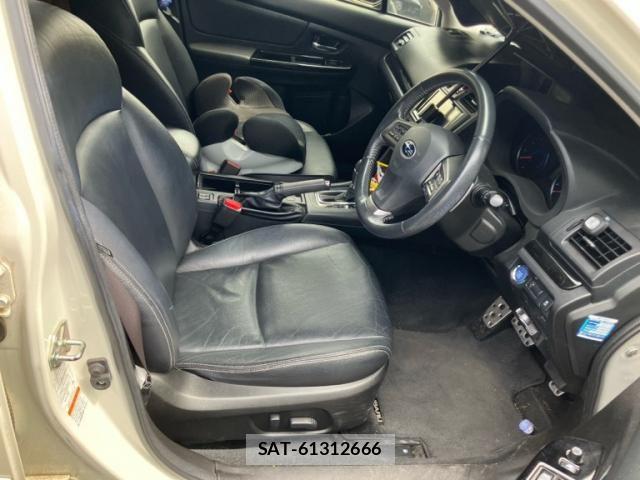Subaru XV HYBRID 2013-07 7215608-14