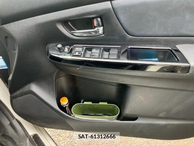 Subaru XV HYBRID 2013-07 7215608-16
