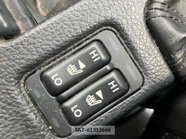 Subaru XV HYBRID 2013-07 7215608-26