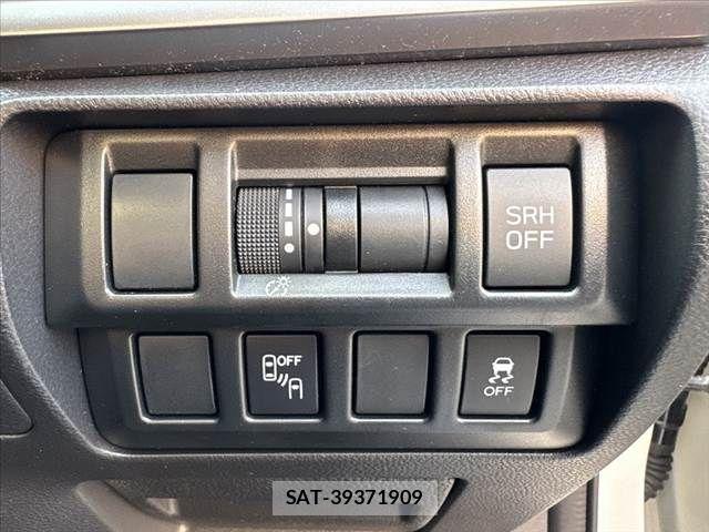 Subaru XV HYBRID 2021-06 7225670-25