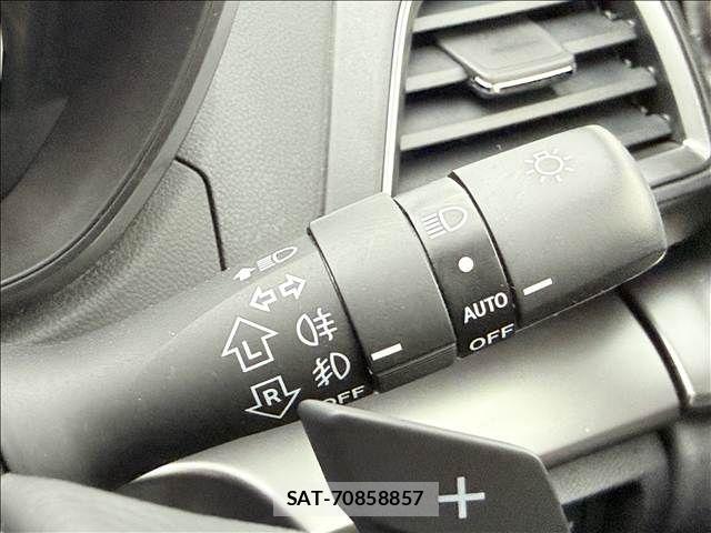 Subaru XV HYBRID 2019-04 7272616-26