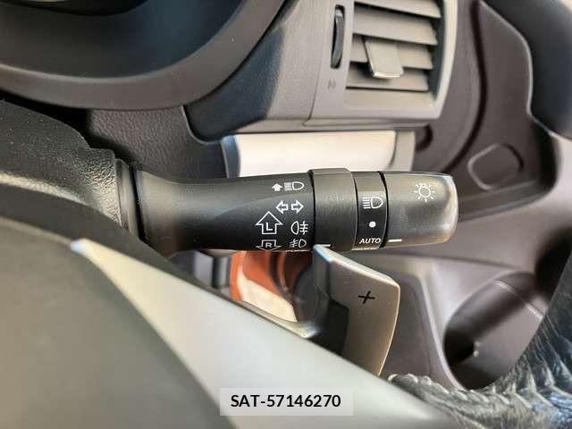 Subaru XV HYBRID 2014-03 7330406-12