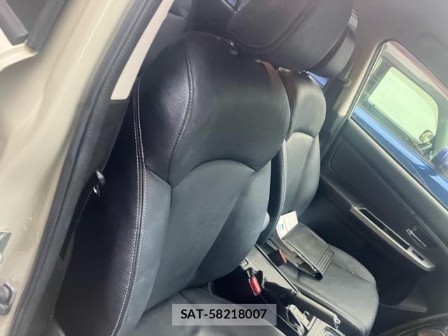 Subaru XV HYBRID 2014-03 7620492-5