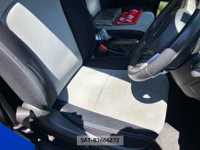 Subaru XV HYBRID 2013-11 7879753-21