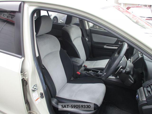 Subaru XV HYBRID 2014-06 8038539-13