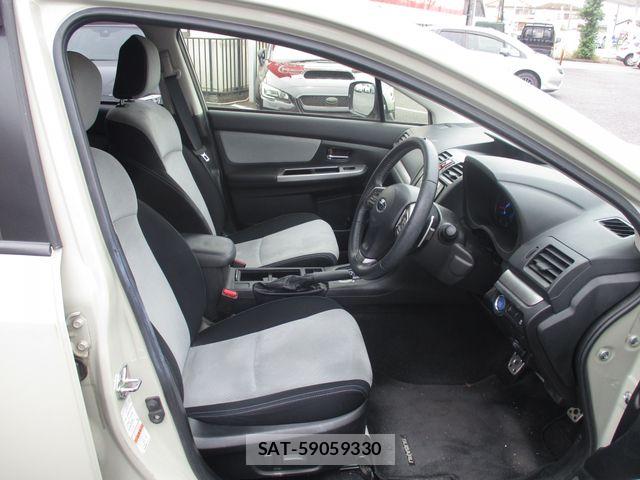 Subaru XV HYBRID 2014-06 8038539-14