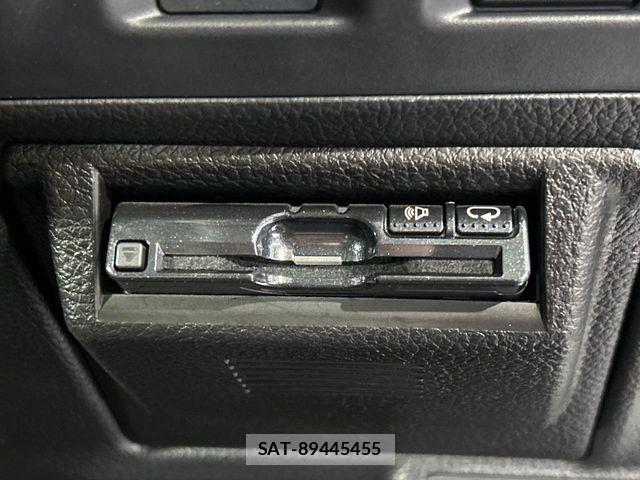 Subaru XV HYBRID 2014-06 8038534-9