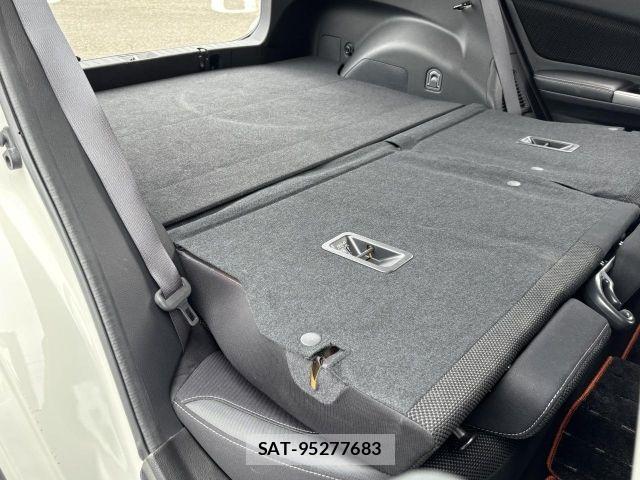 Subaru XV HYBRID 2015-10 8038532-11