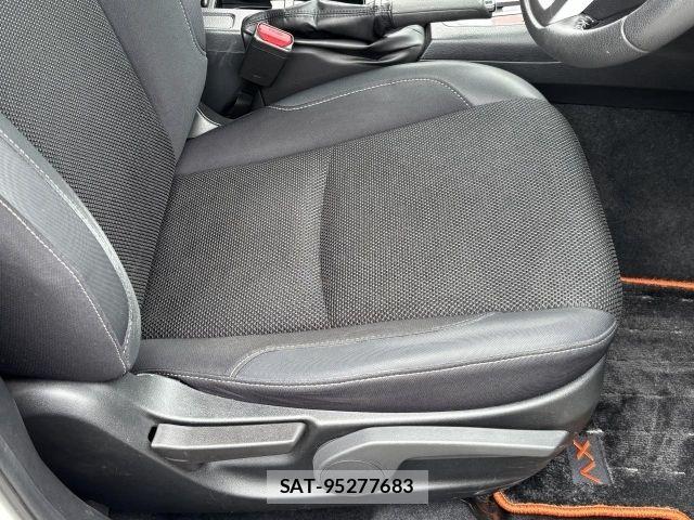 Subaru XV HYBRID 2015-10 8038532-5