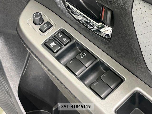 Subaru XV HYBRID 2014-01 8075783-11